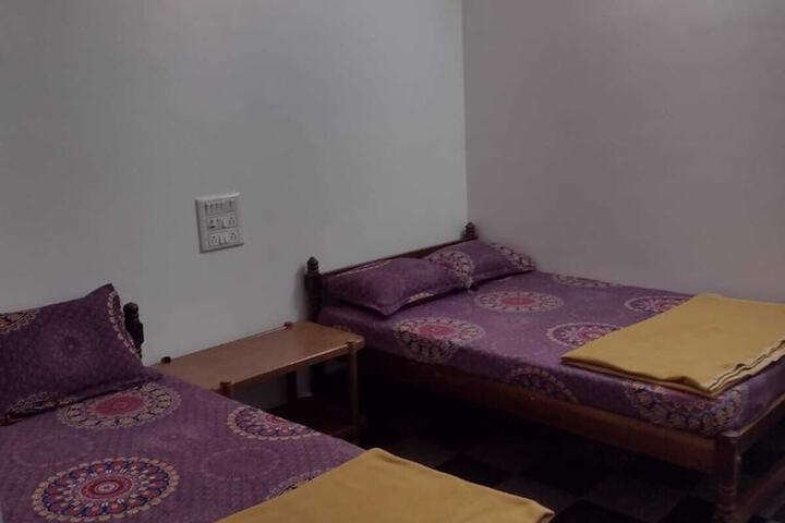 Room 4 of 22