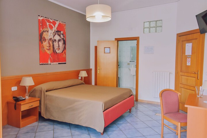 Room 17 of 79