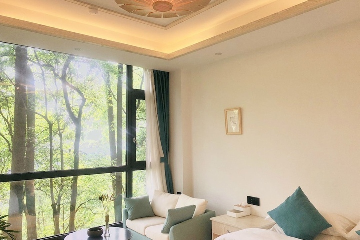 WUHUA YISU YUNJIN BRANCH