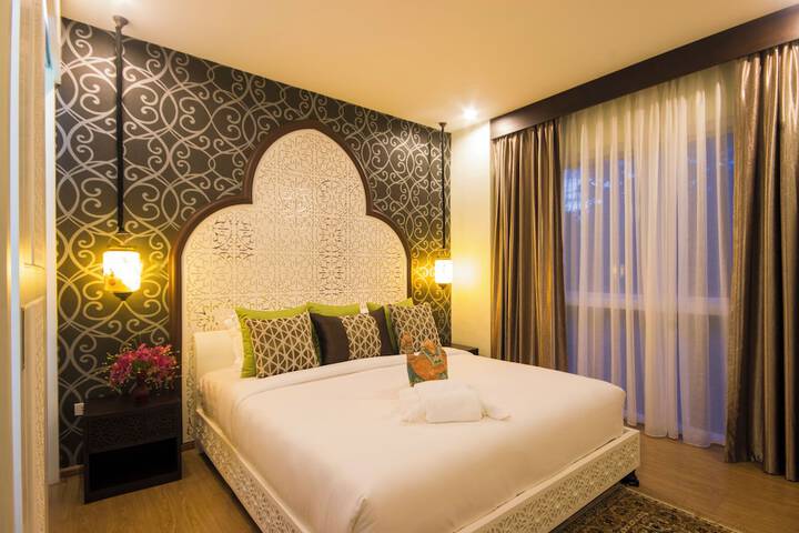 Room 2 of 20