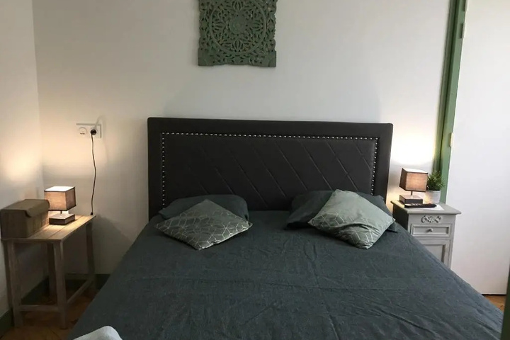 Room 2 of 22