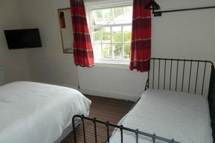 Room 32 of 58