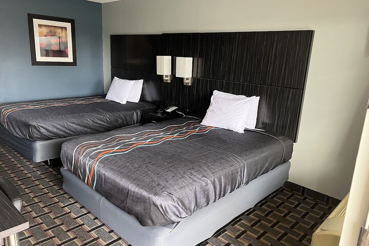 Room 11 of 41
