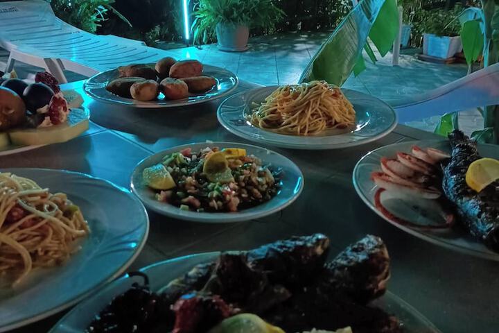 Dining 53 of 169