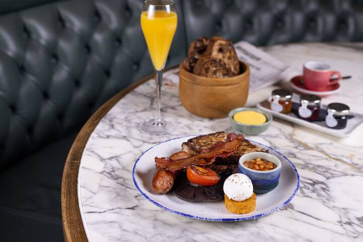 Breakfast/Coffee Service 86 of 121