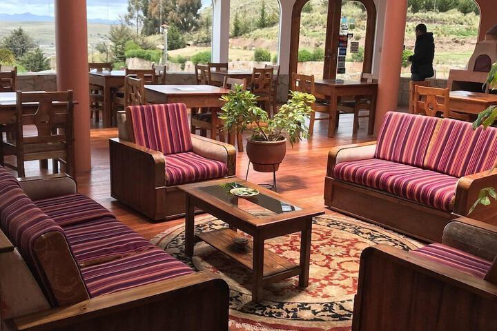 Lounge 5 of 29