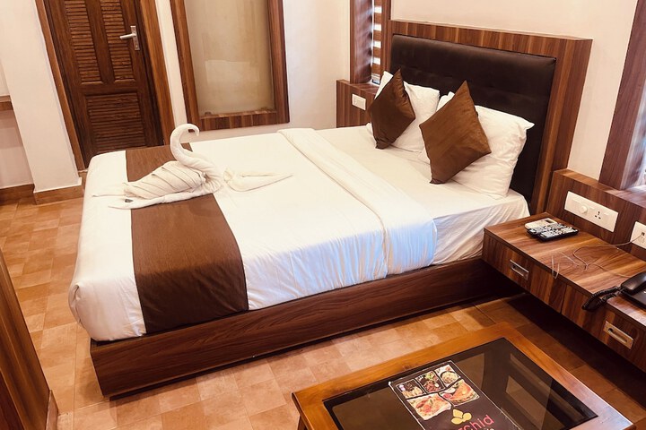 Room 16 of 26