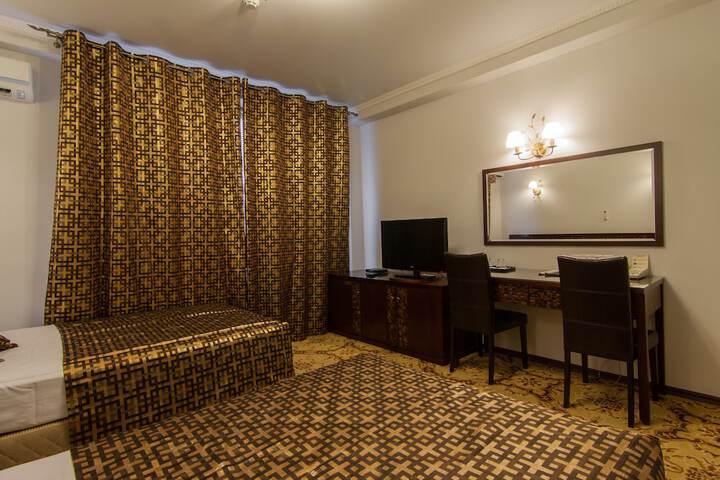 Room 50 of 151