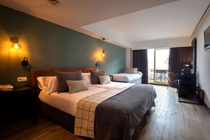 Room 15 of 80