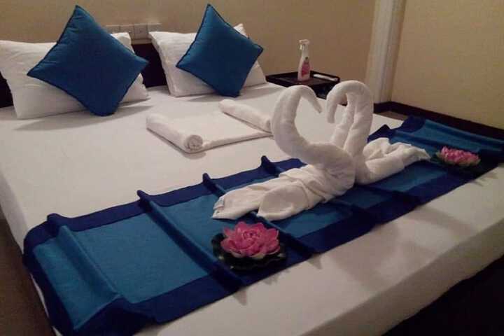 Room 6 of 23