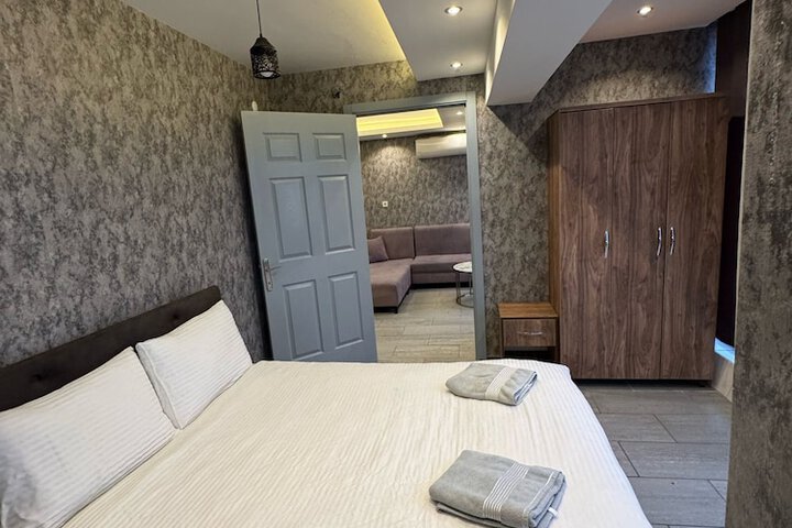 Room 14 of 17