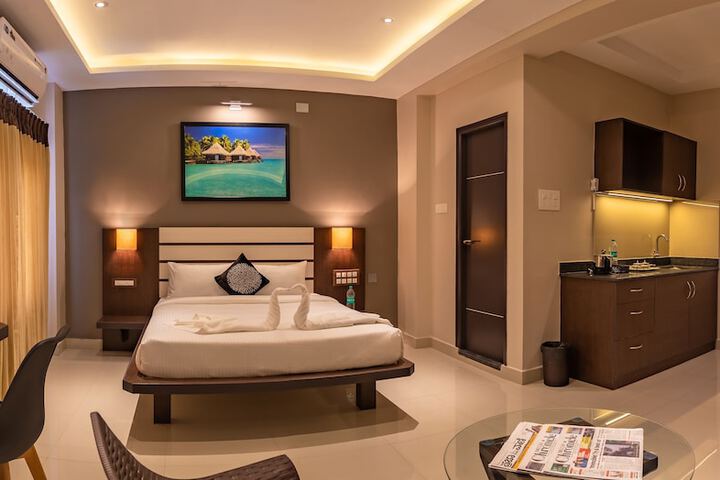 Room 4 of 19