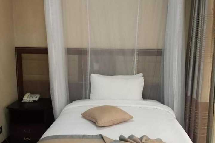 Room 19 of 61