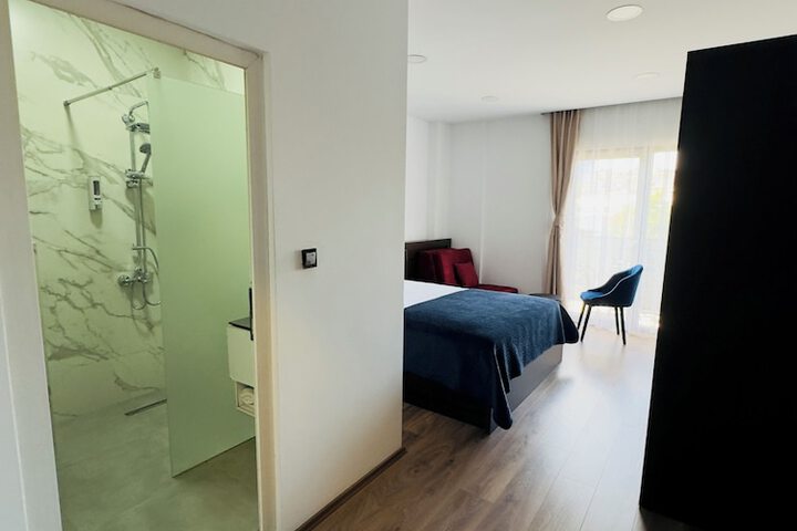 Room 19 of 40