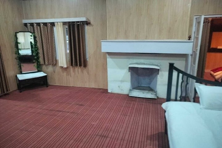 Room 17 of 82