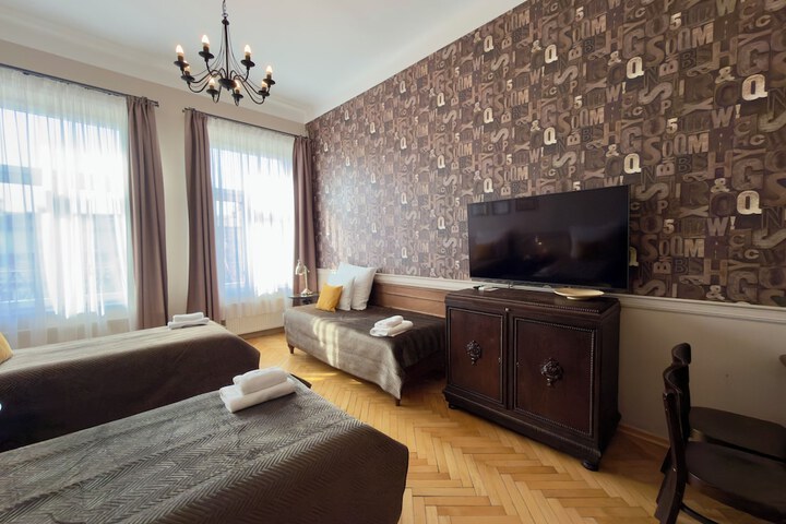 Room 28 of 121