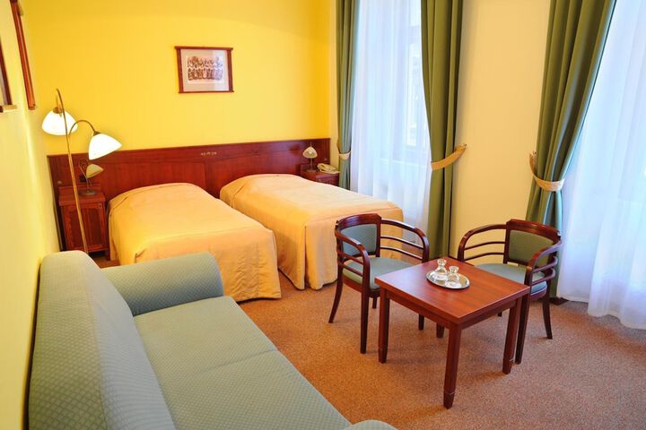 Room 15 of 61