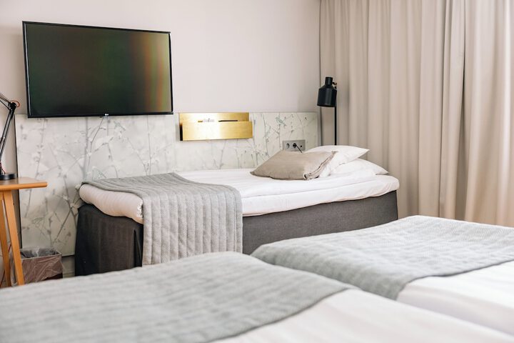 Room 7 of 35