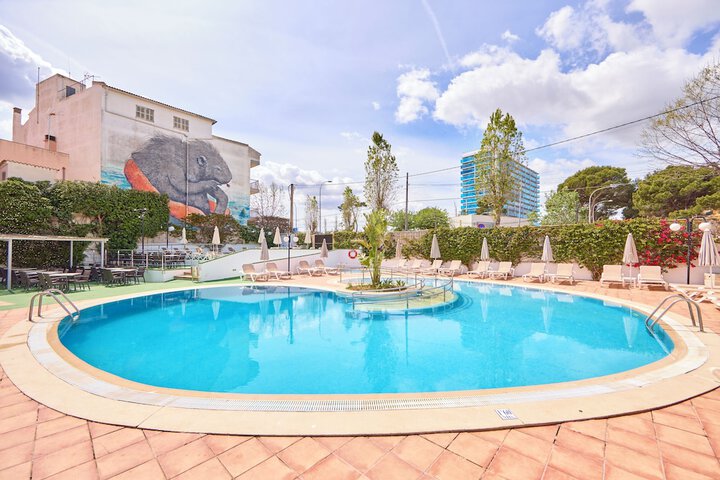 Pool Hotel