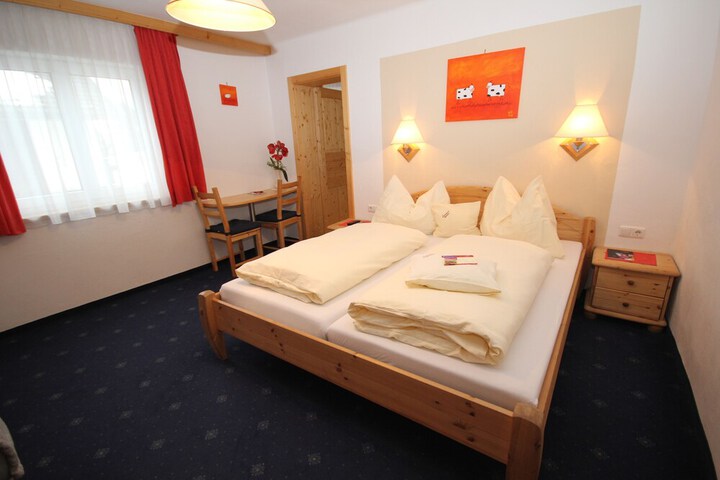 Room 3 of 58