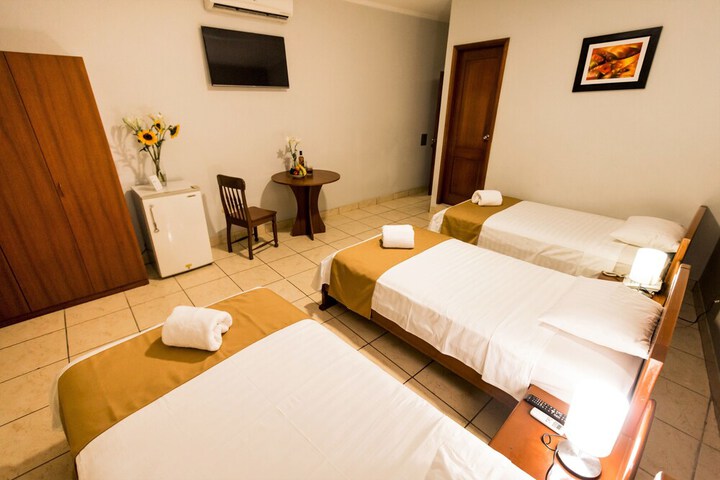 Room 14 of 42