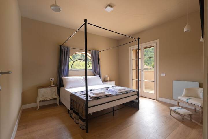 Room 18 of 126