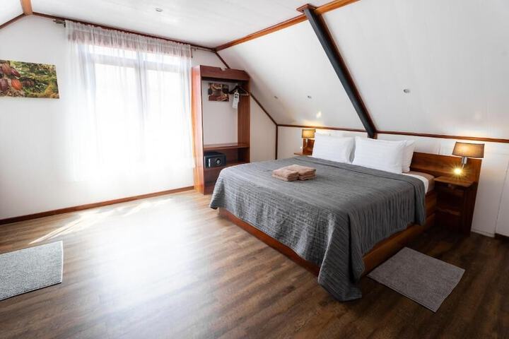 Room 5 of 54