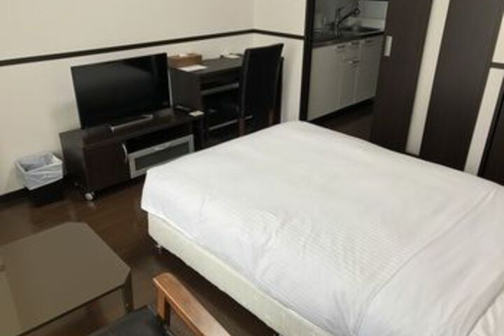 Room 12 of 23