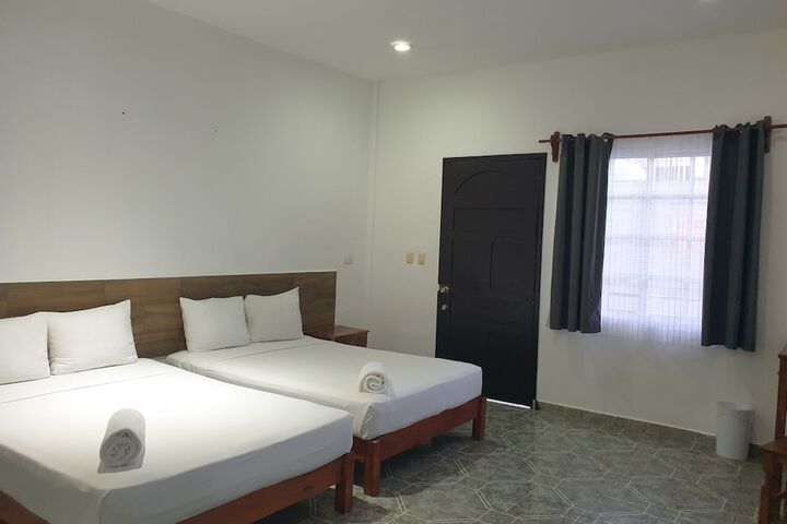 Room 27 of 40