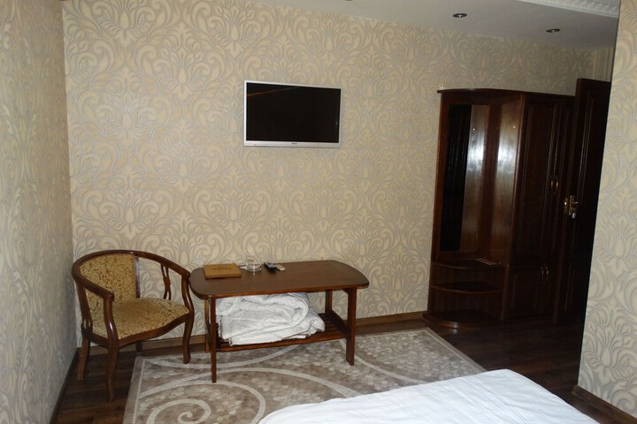 Room 19 of 39