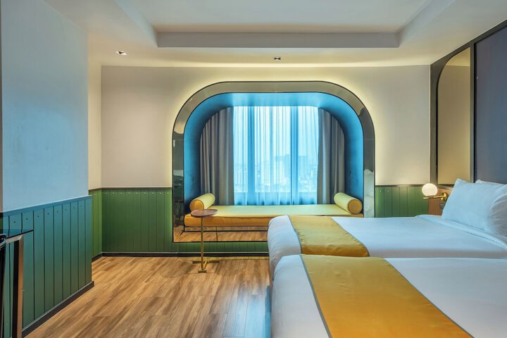 Room 15 of 64