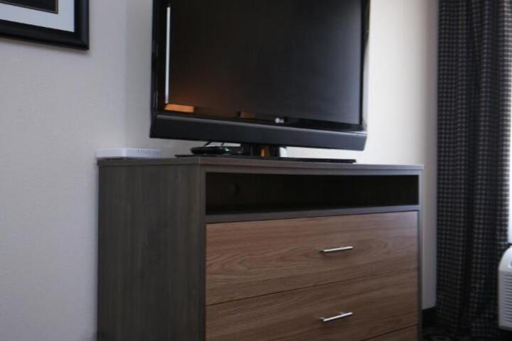 2 Queen Beds (4 of 7)
