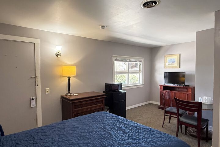 Room 8 of 36