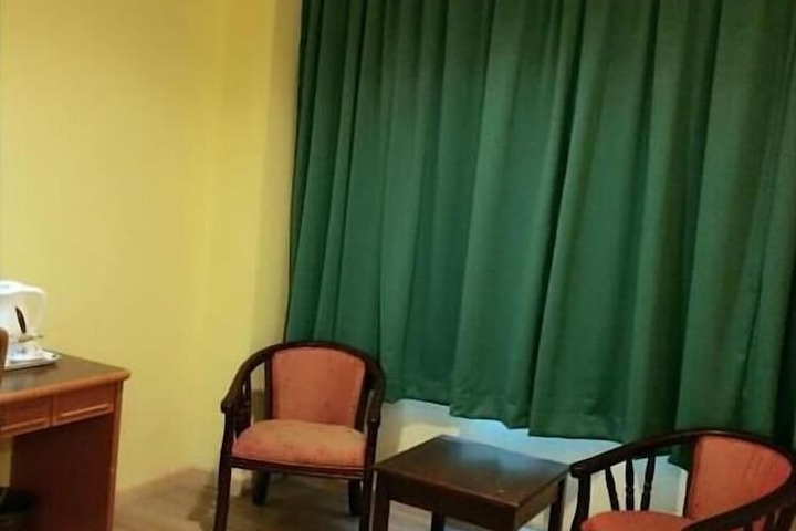 Room 12 of 22