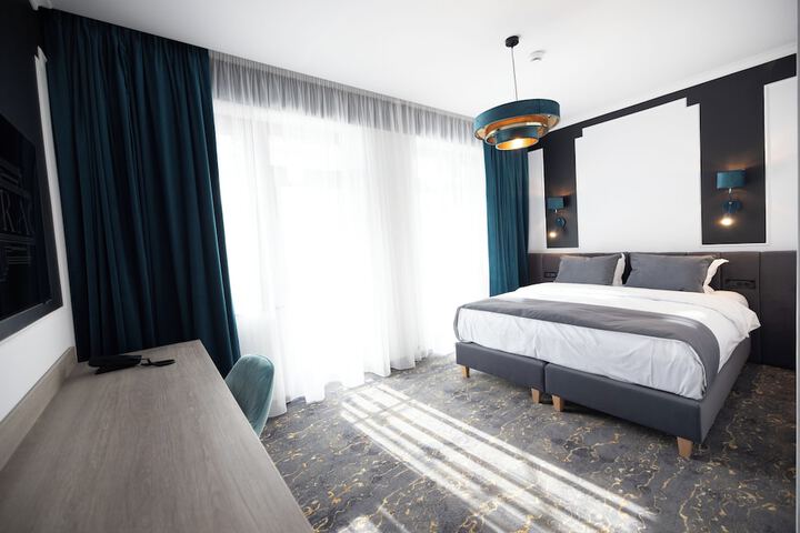 Room 26 of 42