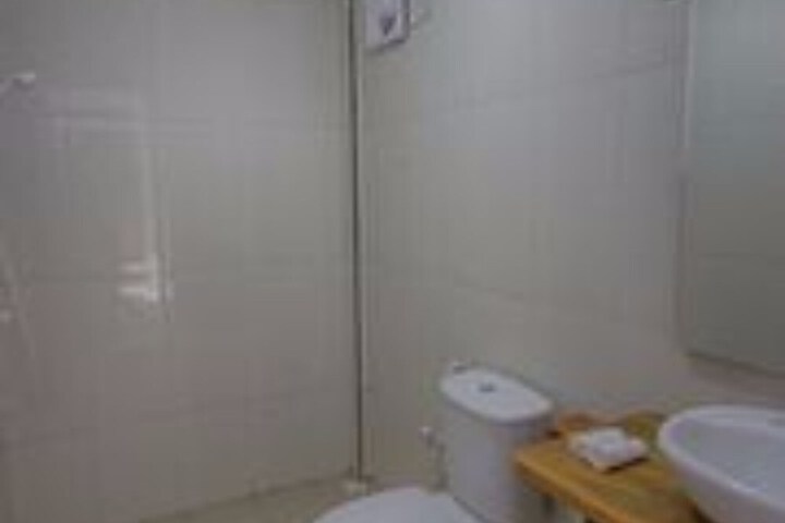 Room 8 of 19