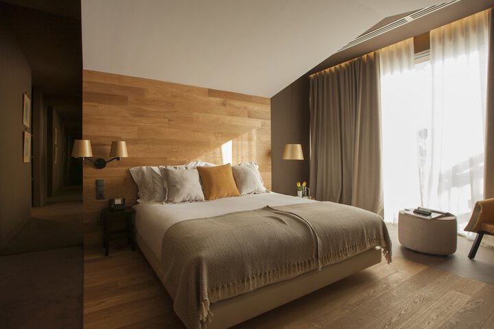 Room 5 of 64