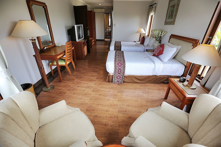 Room 28 of 149