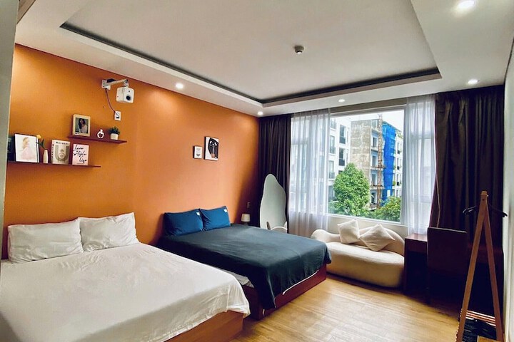 Room 10 of 31