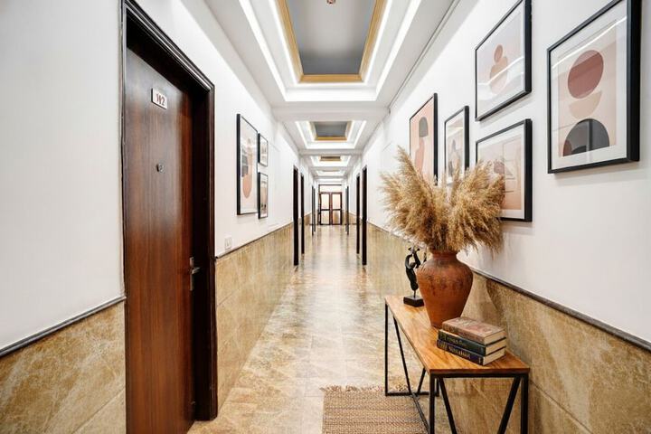Hotel Interior 7 of 49