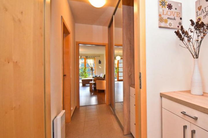 Room 45 of 194