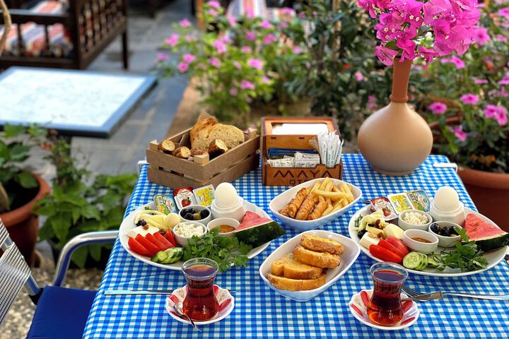 Breakfast/Coffee Service 74 of 83
