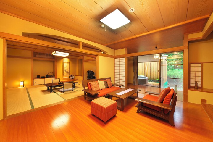 Room 7 of 22