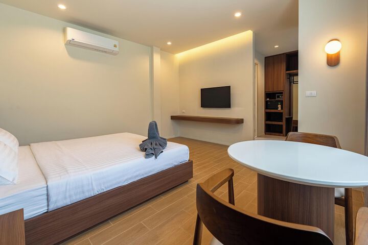 Room 10 of 64