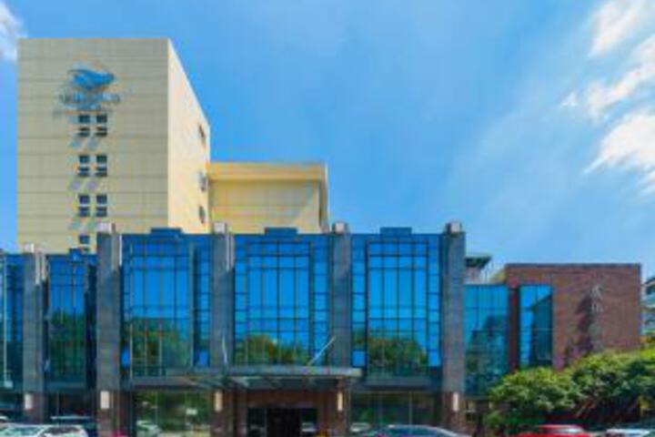 Qinghua Hotel