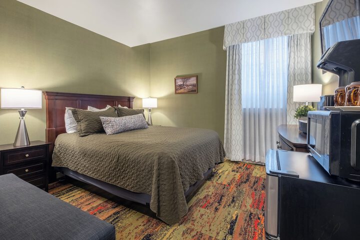 Room 117 of 251