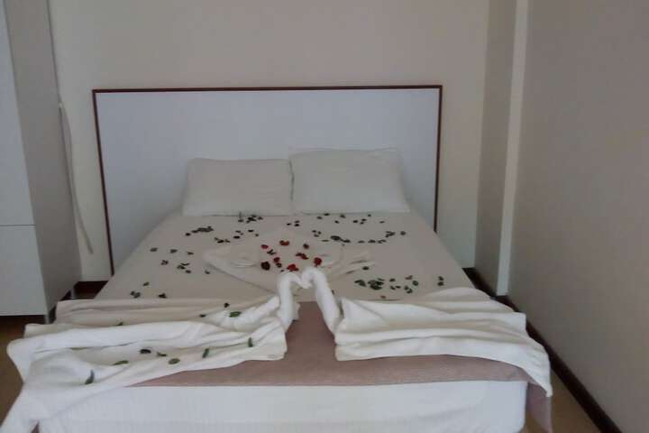 Room 5 of 25