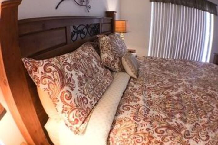 Room 4 of 19