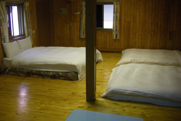 Room 4 of 43