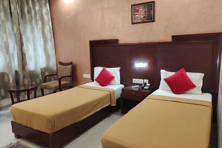 Room 2 of 15